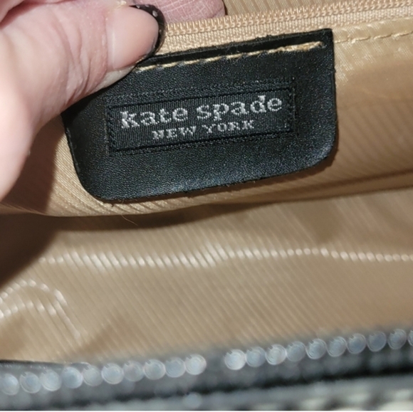 Kate Spade Striped Shoulder Bag With Removable Pouch - Picture 4 of 7